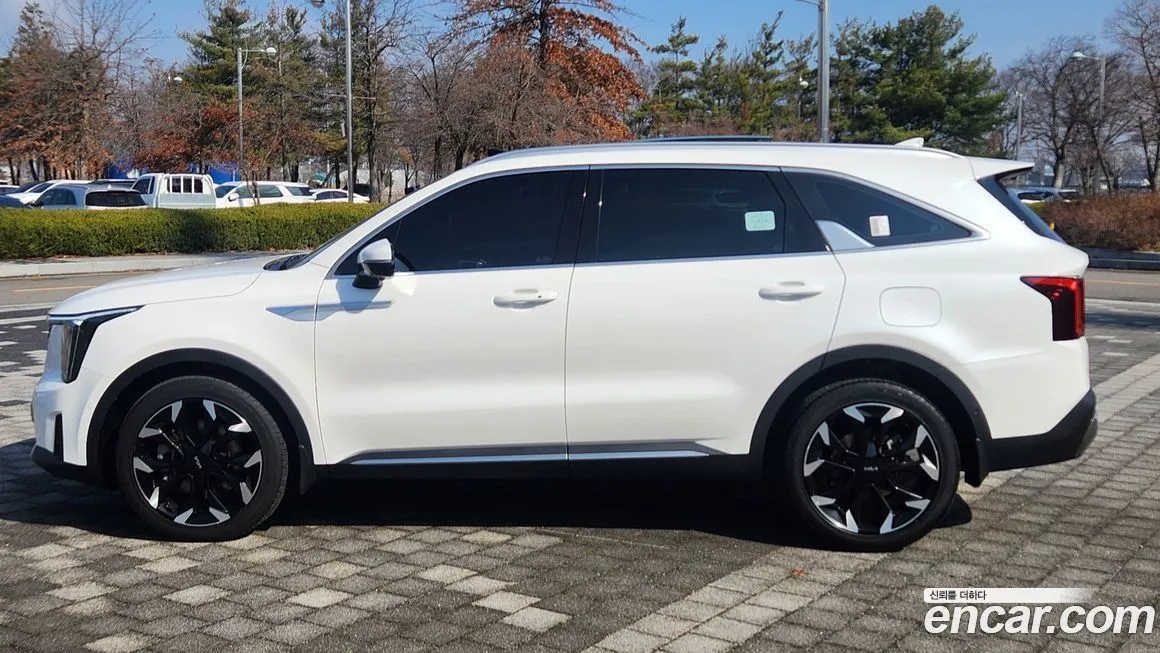 Kia Sorento — фото 10
