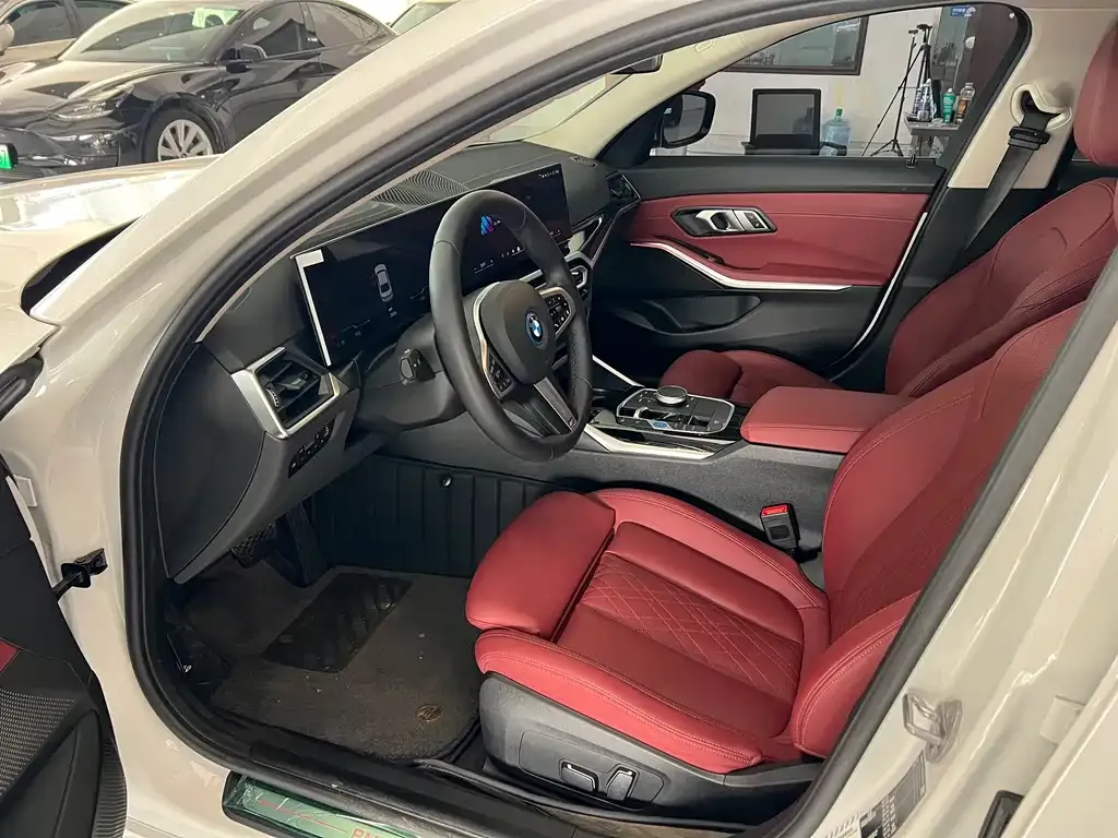 BMW i3 2024 из CN, фото 6