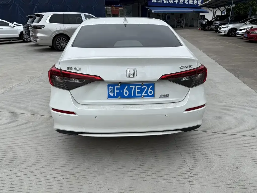 Honda Civic — фото 7