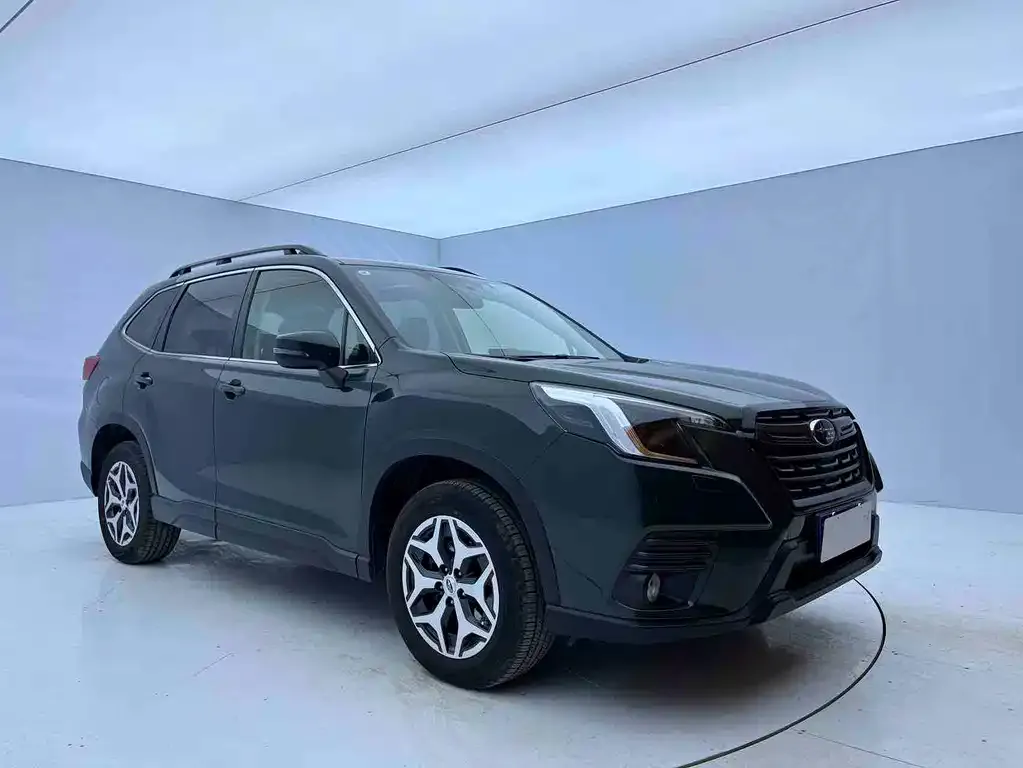 Subaru Forester 2023 из CN, фото 3