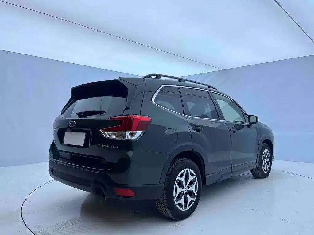 Subaru Forester 2023 из CN, фото 7