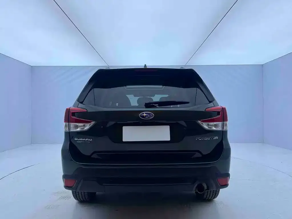 Subaru Forester 2023 из CN, фото 2