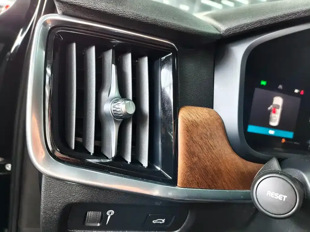 Volvo S90 — фото 5