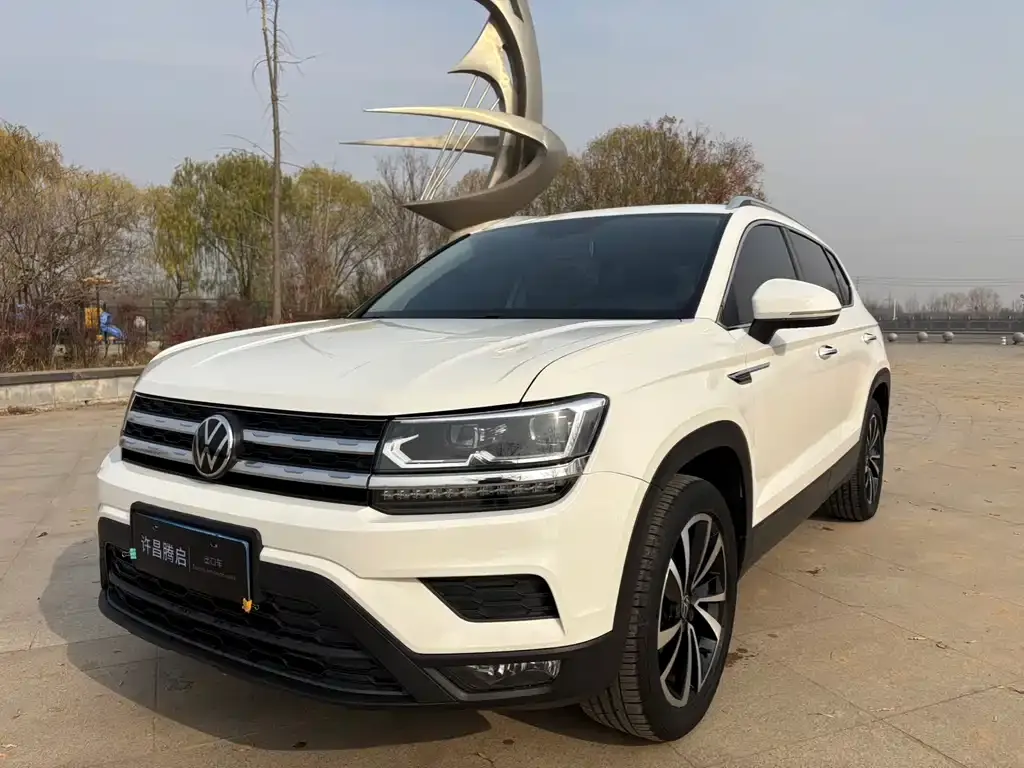 Volkswagen Tharu