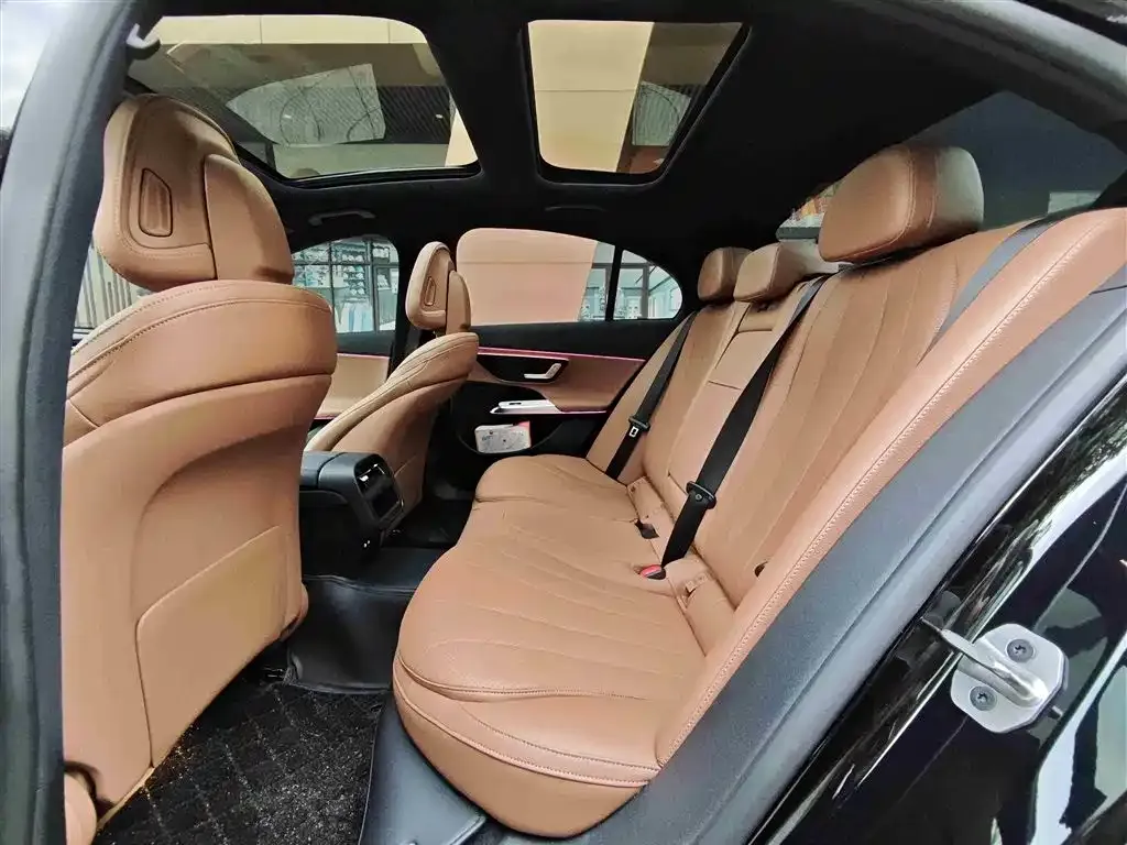 Mercedes-Benz E-Class (Import) 2025 из CN, фото 2