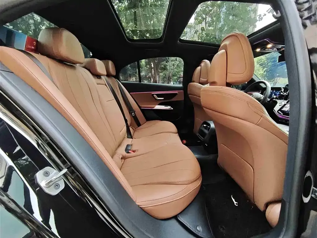 Mercedes-Benz E-Class (Import) 2025 из CN, фото 4