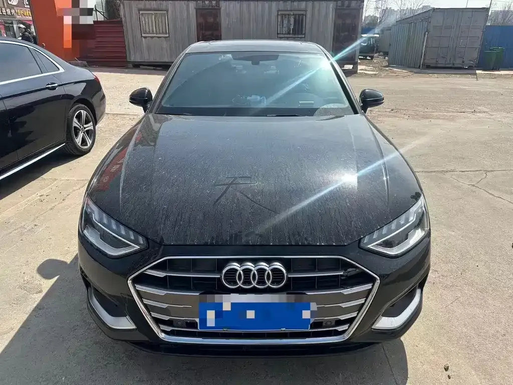 Audi A4L 2022 из CN, фото 6