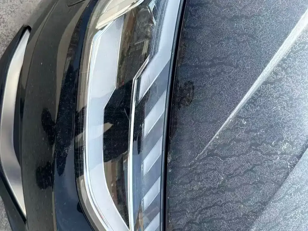 Audi A4L 2022 из CN, фото 2