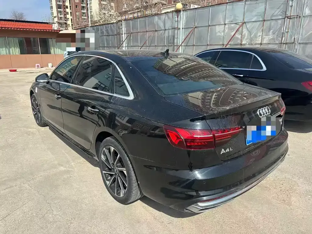 Audi A4L 2022 из CN, фото 8