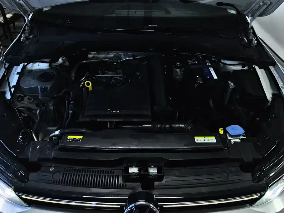 Volkswagen Golf 2021 из CN, фото 10