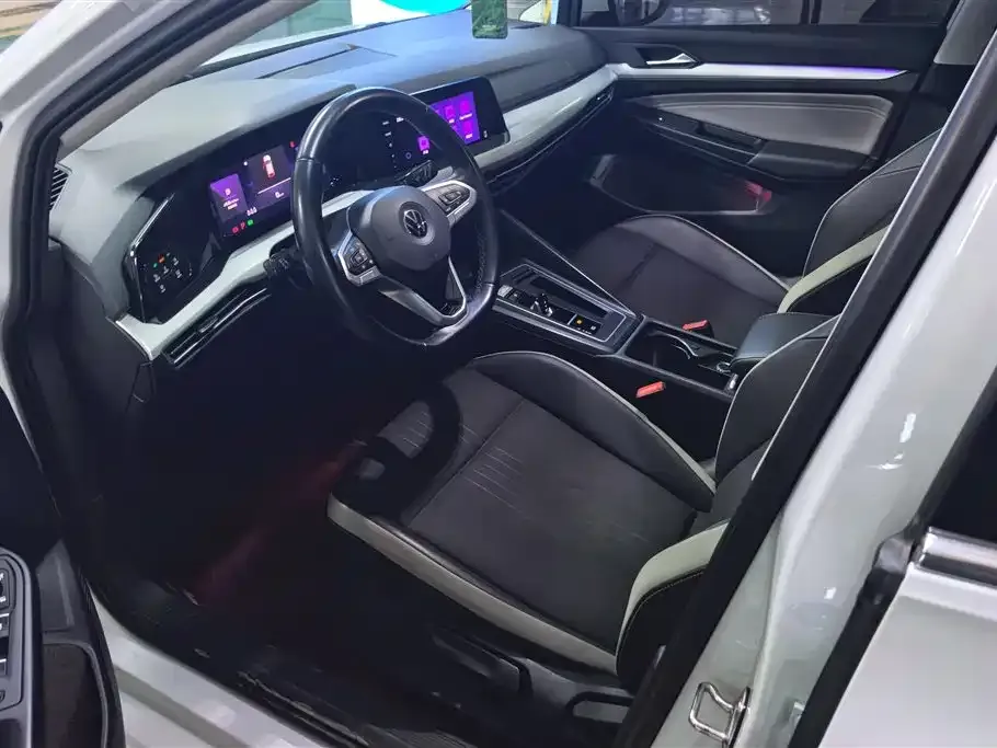 Volkswagen Golf 2021 из CN, фото 4