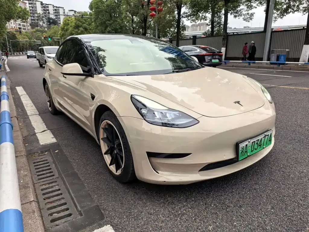 Tesla Model 3 — фото 2