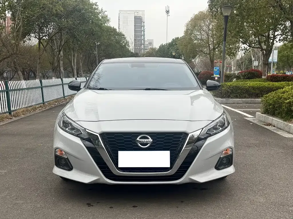 Nissan Teana — фото 9