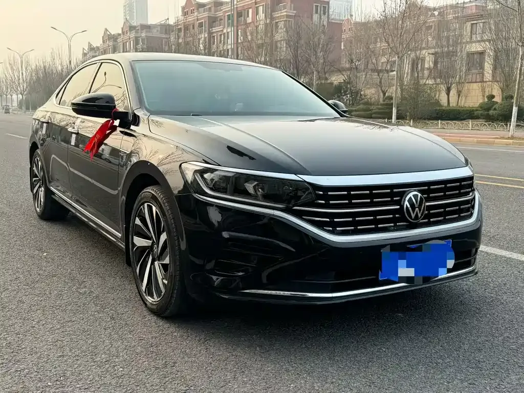 Volkswagen Passat — фото 7