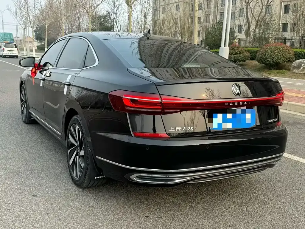 Volkswagen Passat — фото 6