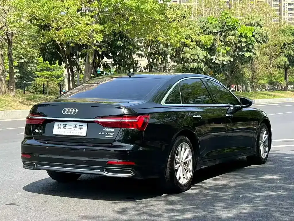 Audi A6L — фото 10