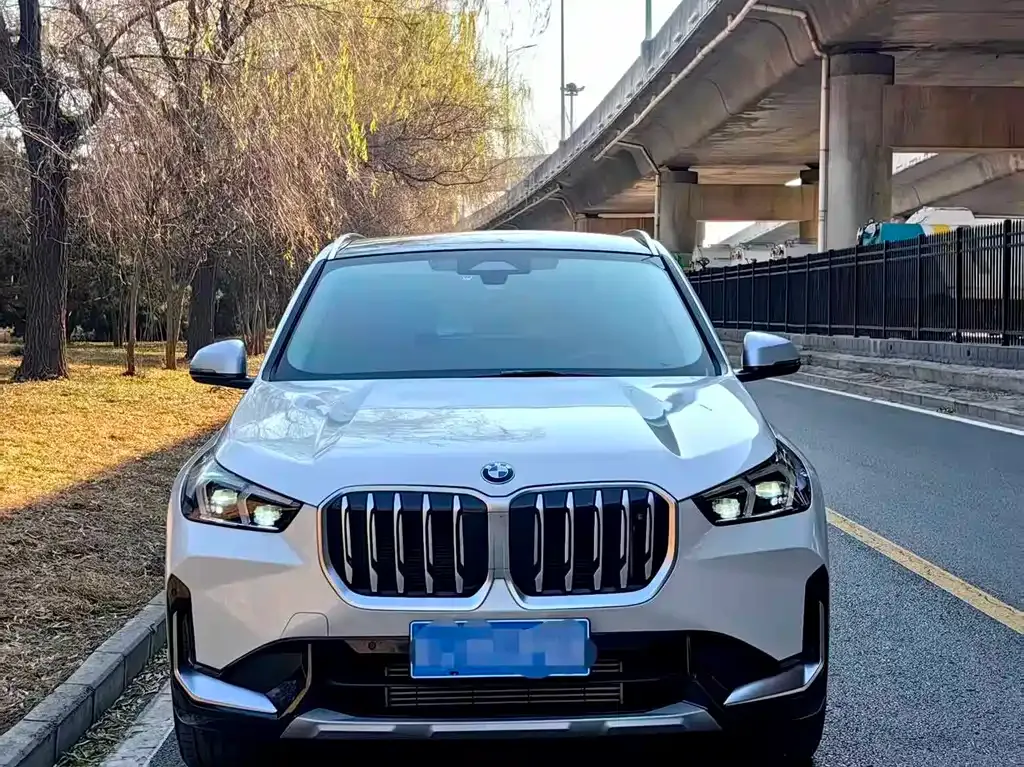 BMW X1 — фото 7