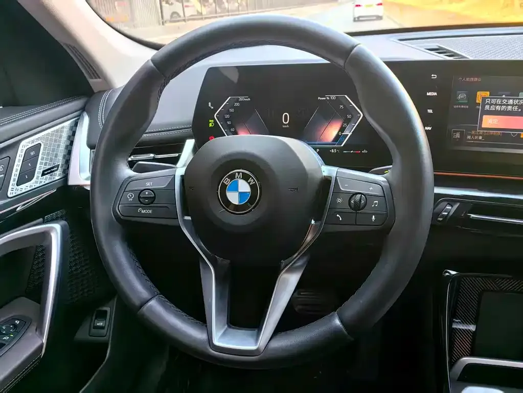 BMW X1 — фото 2