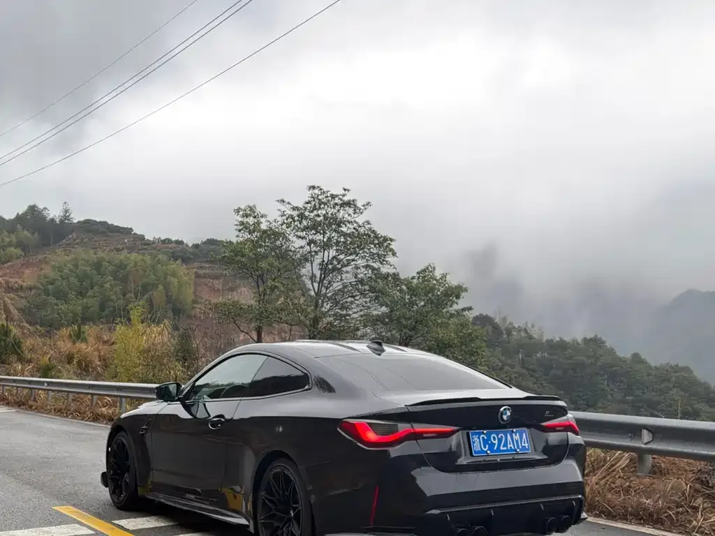 BMW M4 — фото 4