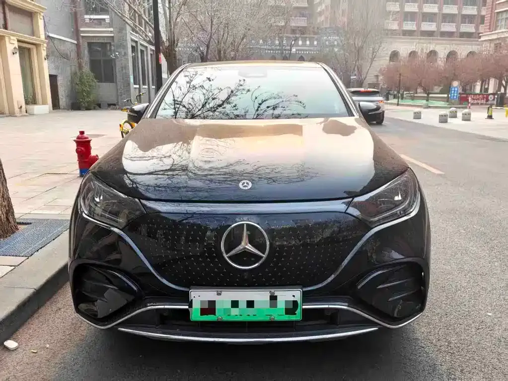 Mercedes-Benz EQE SUV — фото 2