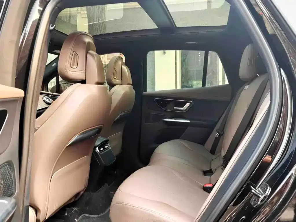 Mercedes-Benz EQE SUV — фото 3