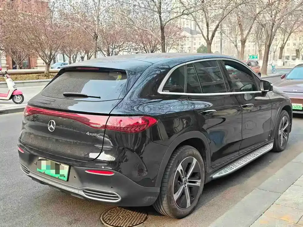 Mercedes-Benz EQE SUV — фото 8