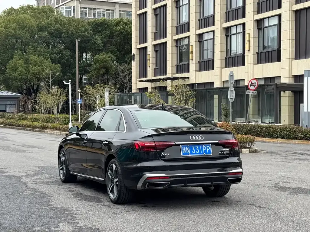 Audi A4L — фото 5