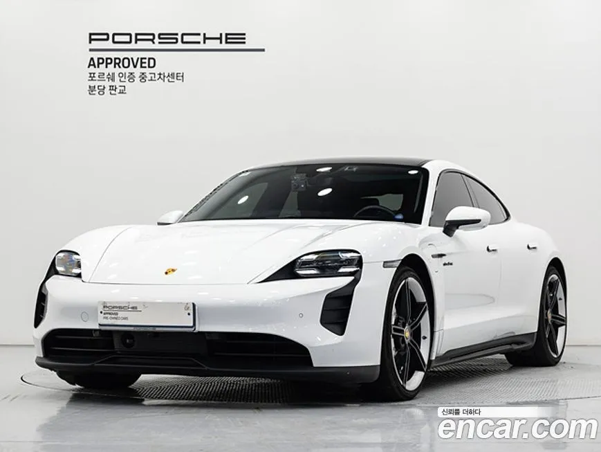 Porsche Taycan — фото 1