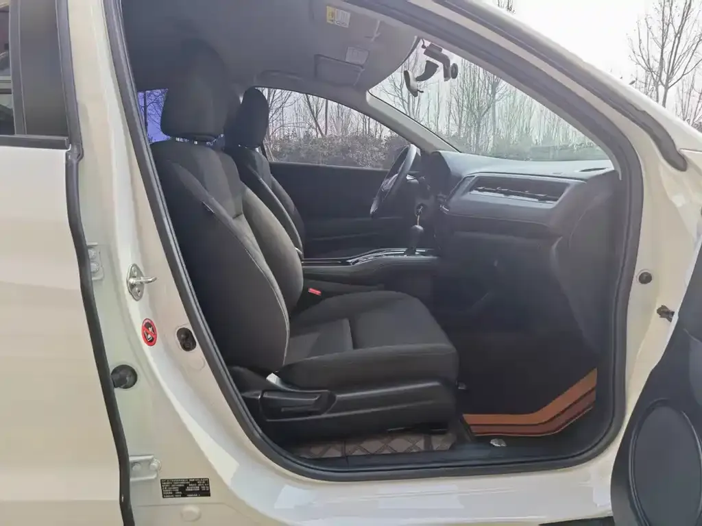 Honda Vezel 2021 из CN, фото 8