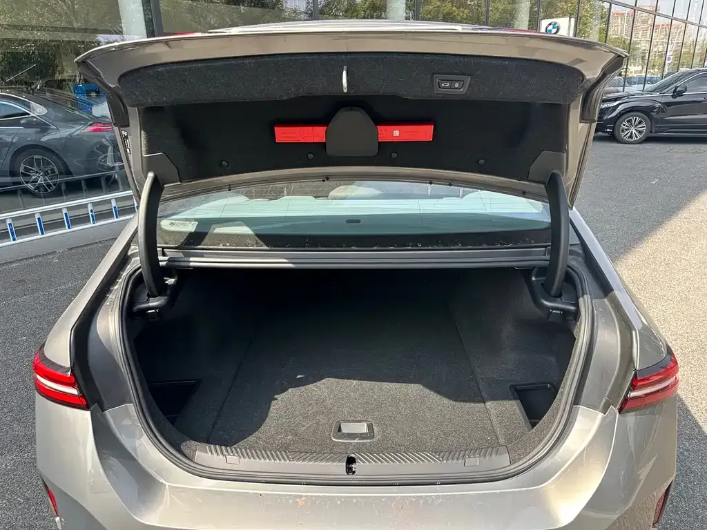 BMW i5 2024 из CN, фото 7