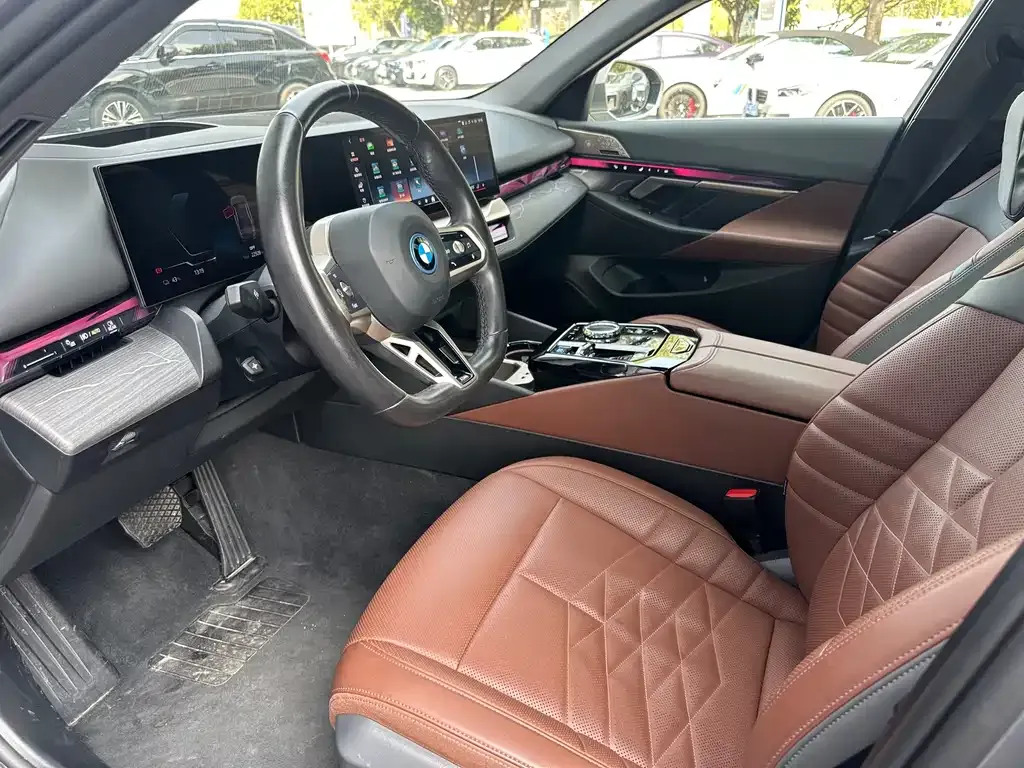 BMW i5 2024 из CN, фото 5