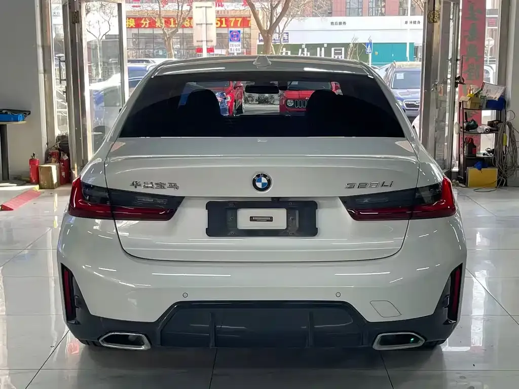 BMW 3 Series 2023 из CN, фото 2
