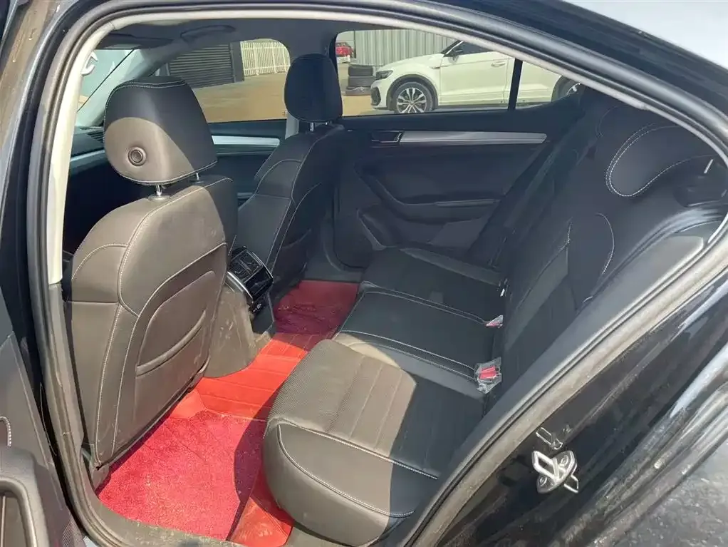 Skoda Superb — фото 3