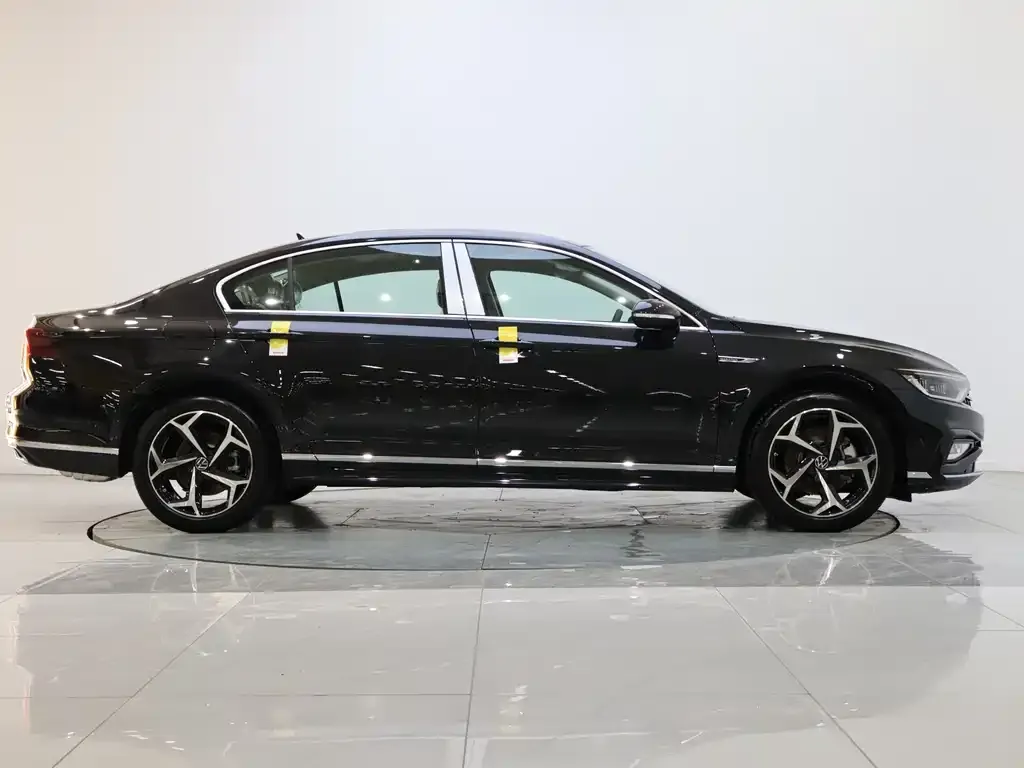 Volkswagen Magotan — фото 4