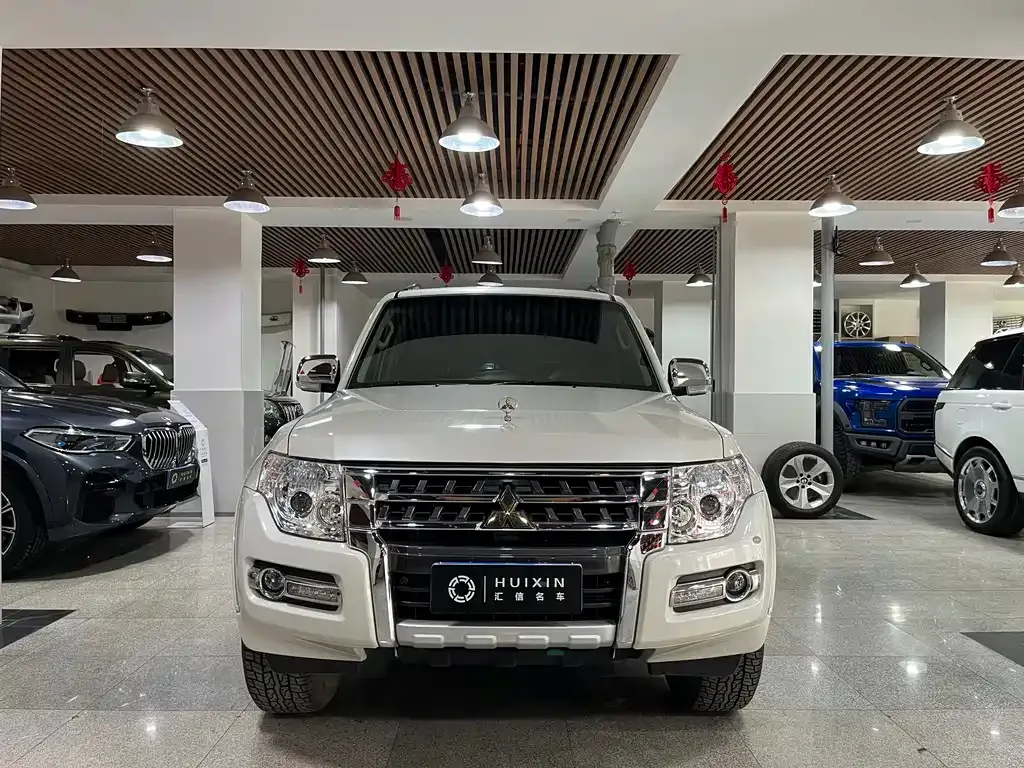 Mitsubishi Pajero (Import) 2025 из CN, фото 7