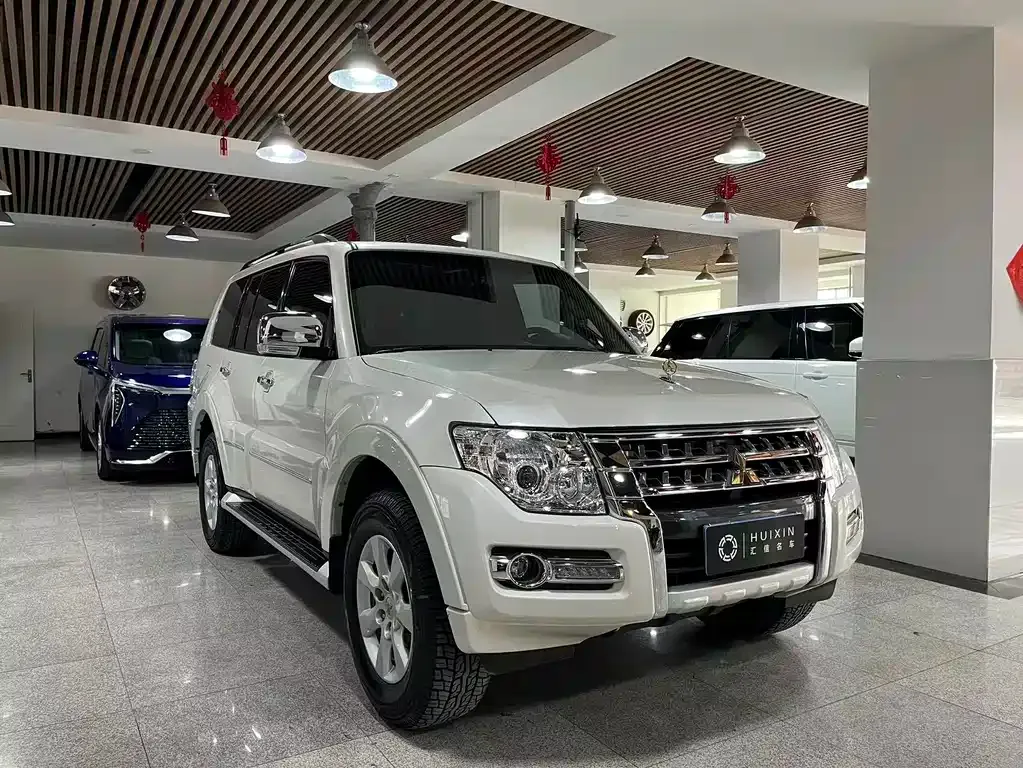 Mitsubishi Pajero (Import) 2025 из CN, фото 4