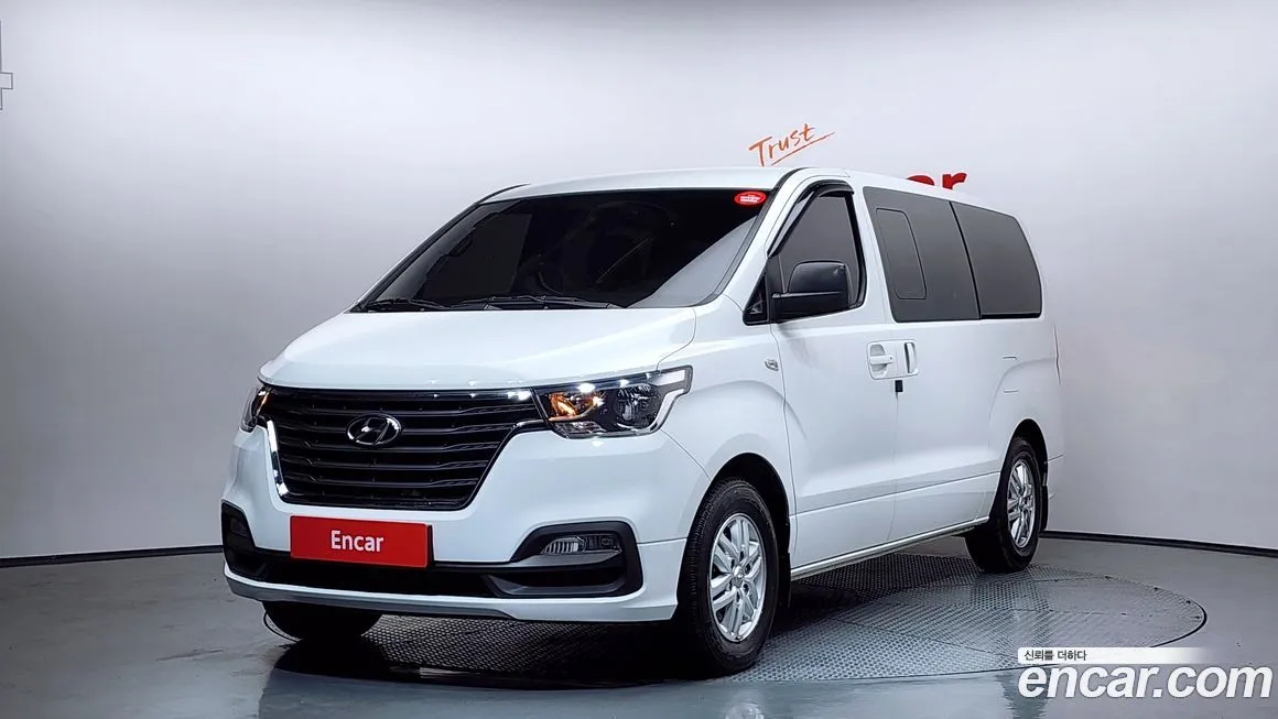 Hyundai Starex