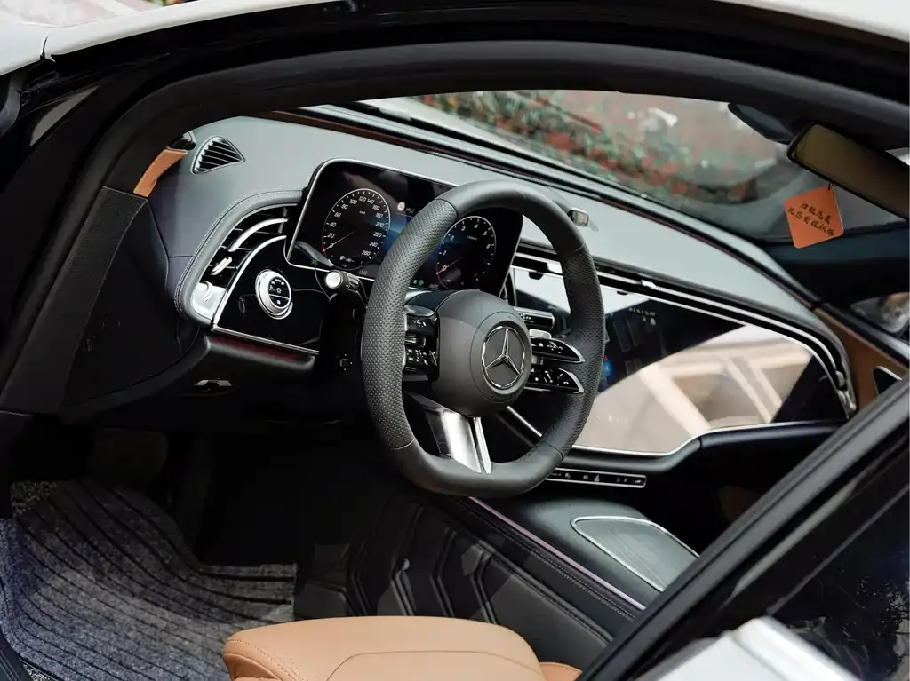 Mercedes-Benz E-Class 2025 из CN, фото 3