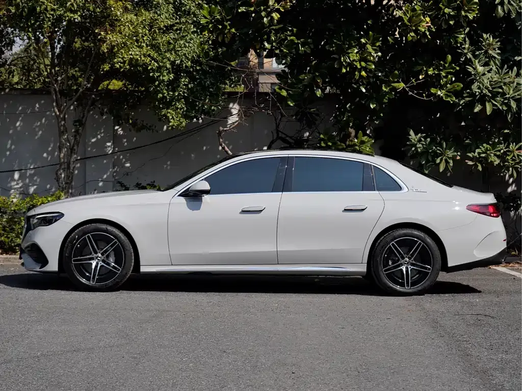 Mercedes-Benz E-Class 2025 из CN, фото 5