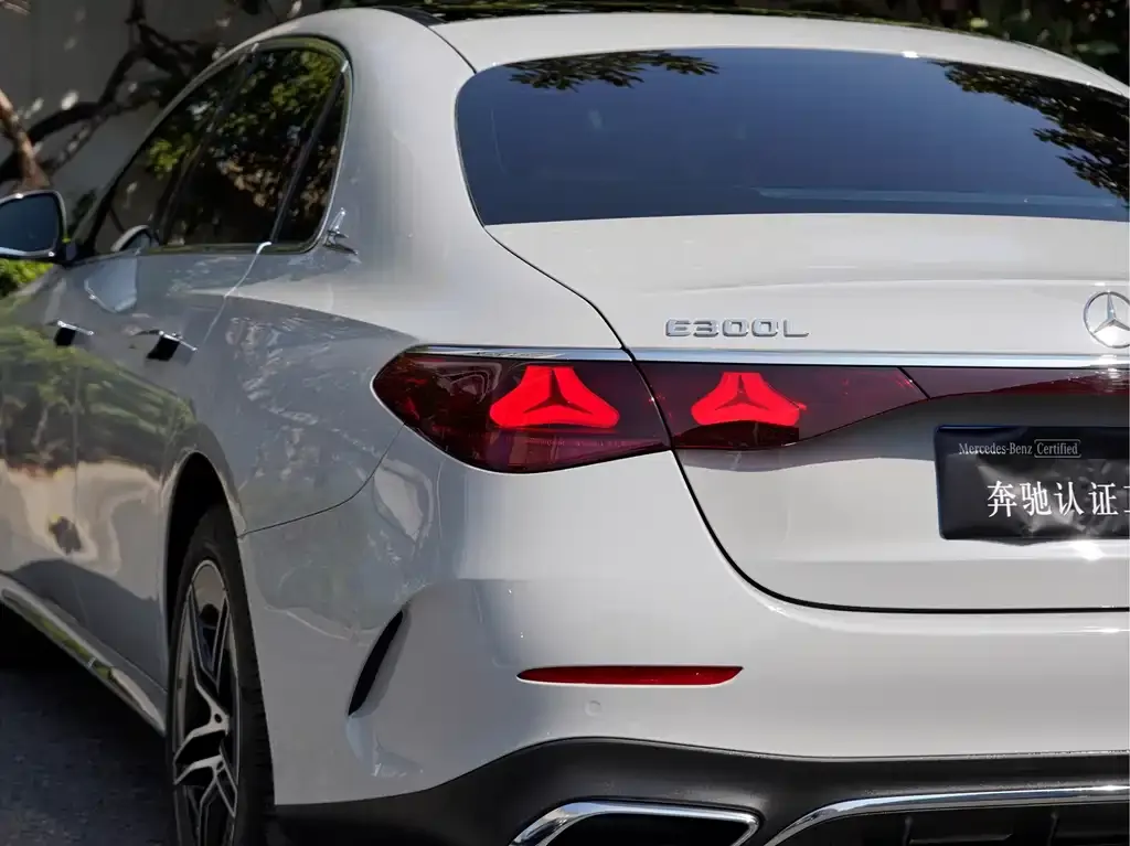 Mercedes-Benz E-Class 2025 из CN, фото 2