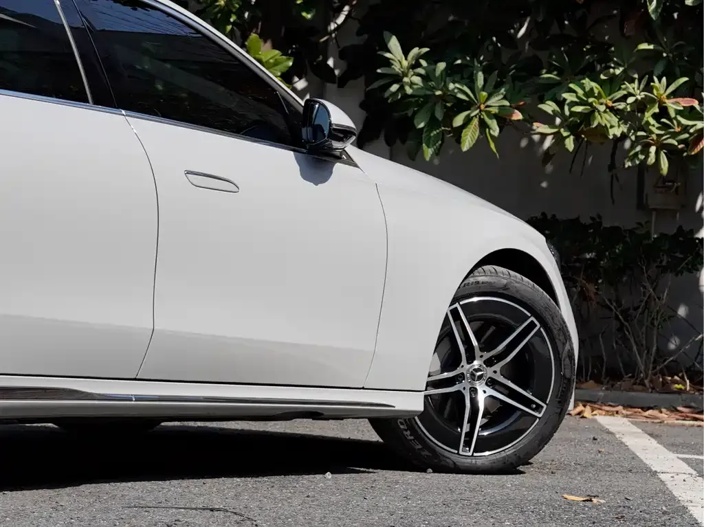 Mercedes-Benz E-Class 2025 из CN, фото 10