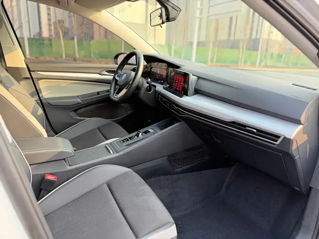 Volkswagen Golf 2021 из CN, фото 9