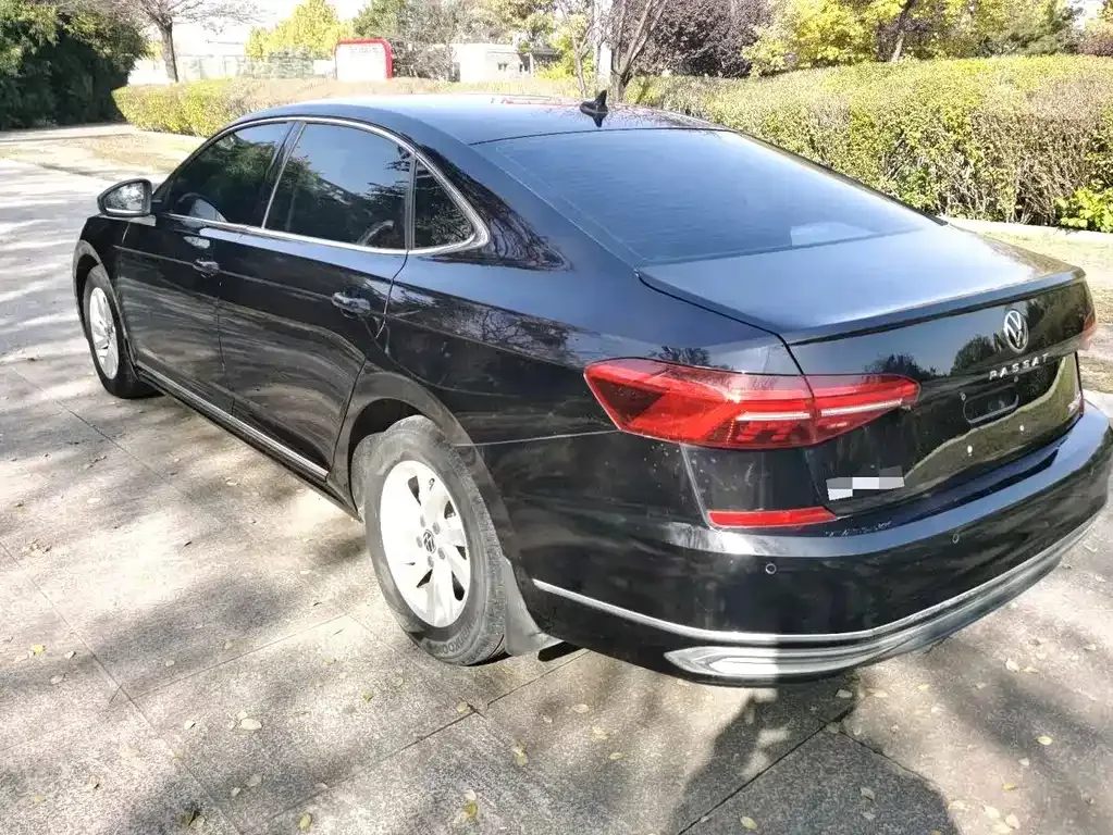 Volkswagen Passat — фото 8