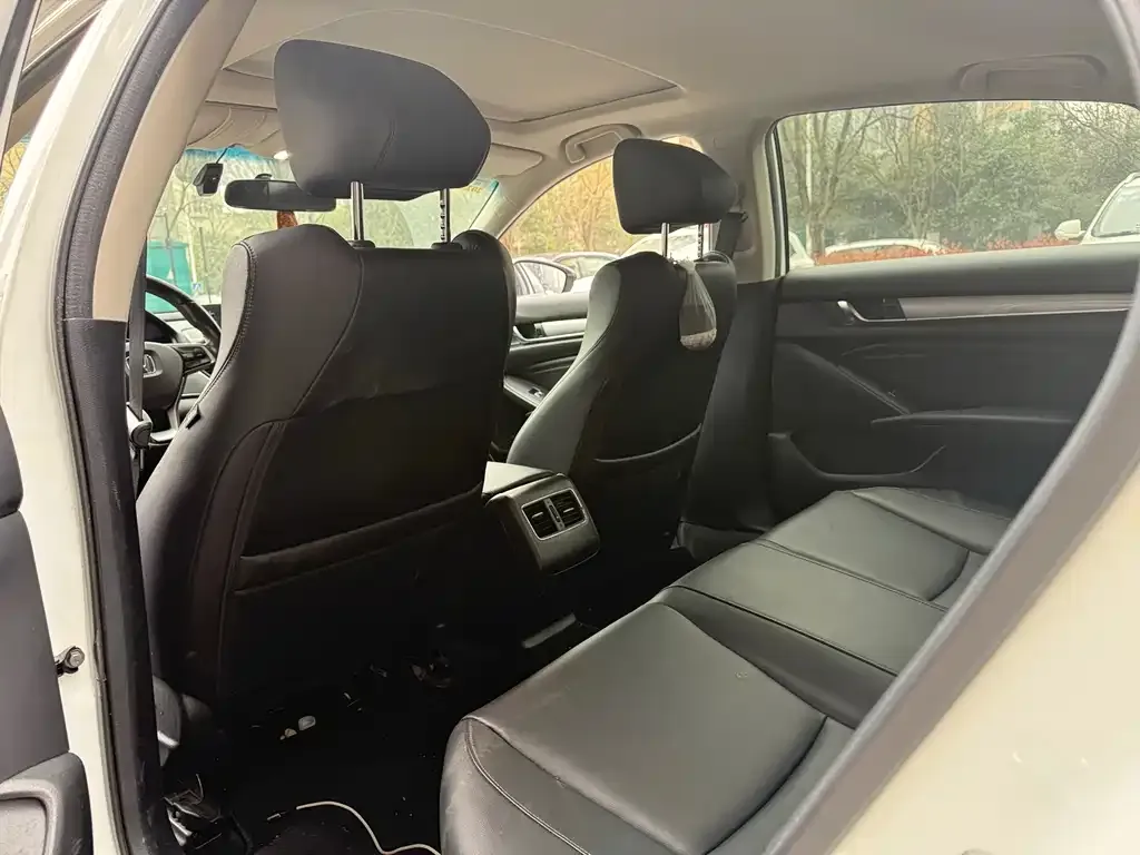Honda Accord — фото 2