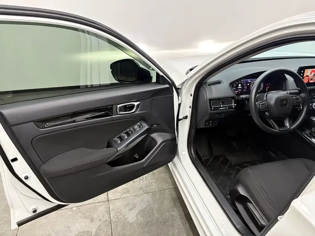 Honda Civic — фото 8