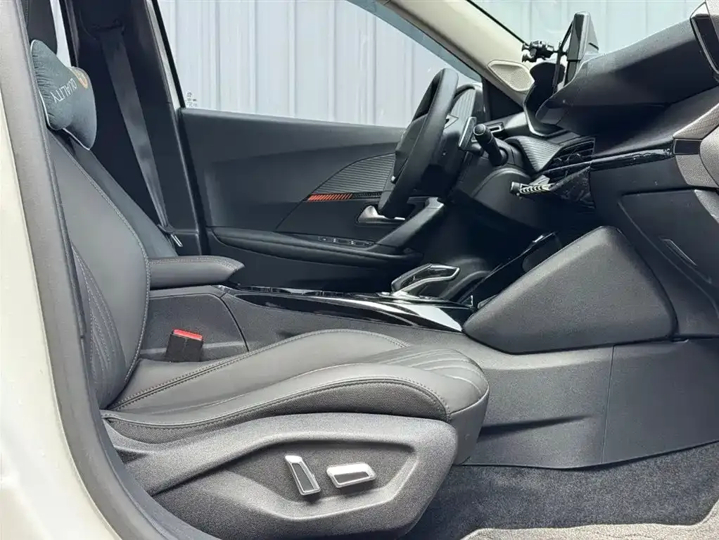 Peugeot 2008 2023 из CN, фото 5