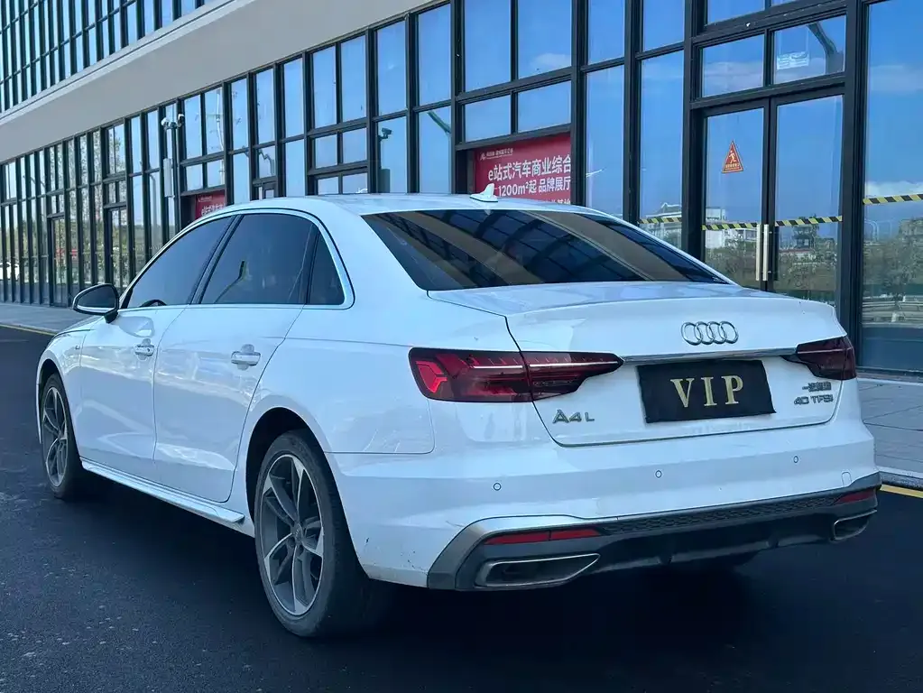 Audi A4L — фото 4