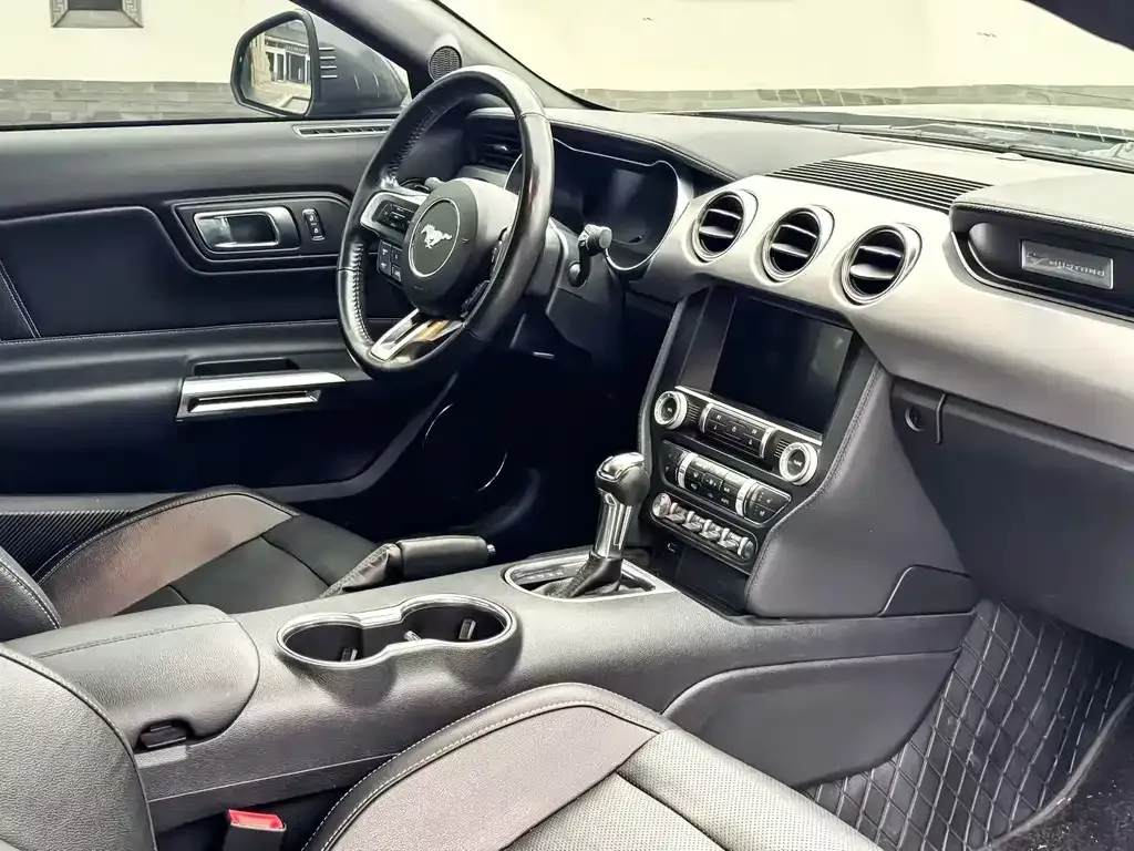 Ford Mustang 2023 из CN, фото 3