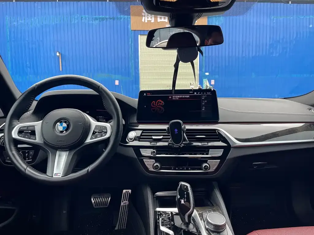 BMW 5 Series 2021 из CN, фото 5