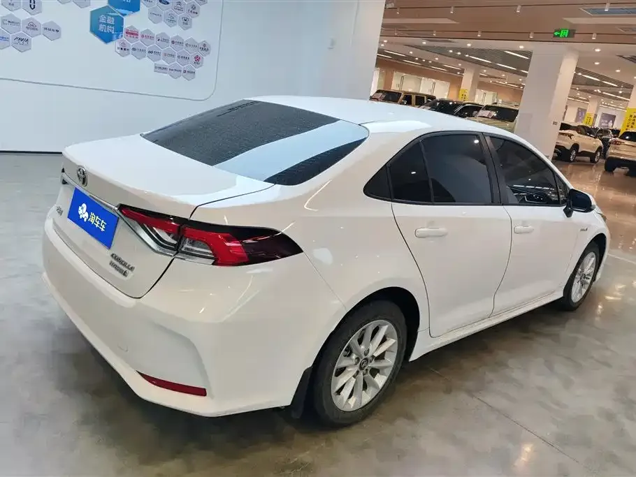 Toyota Corolla 2023 из CN, фото 6